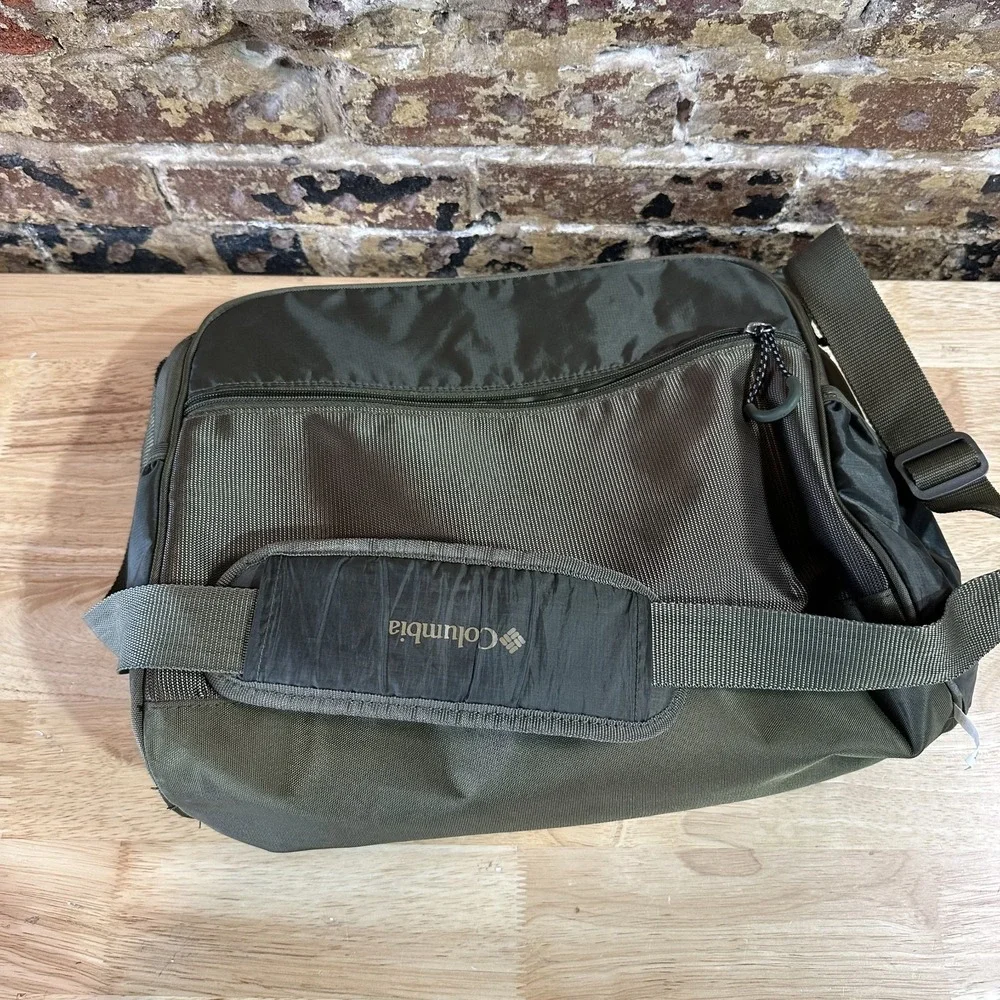 Columbia Expedition Ridge Duffle Diaper Bag green with pad